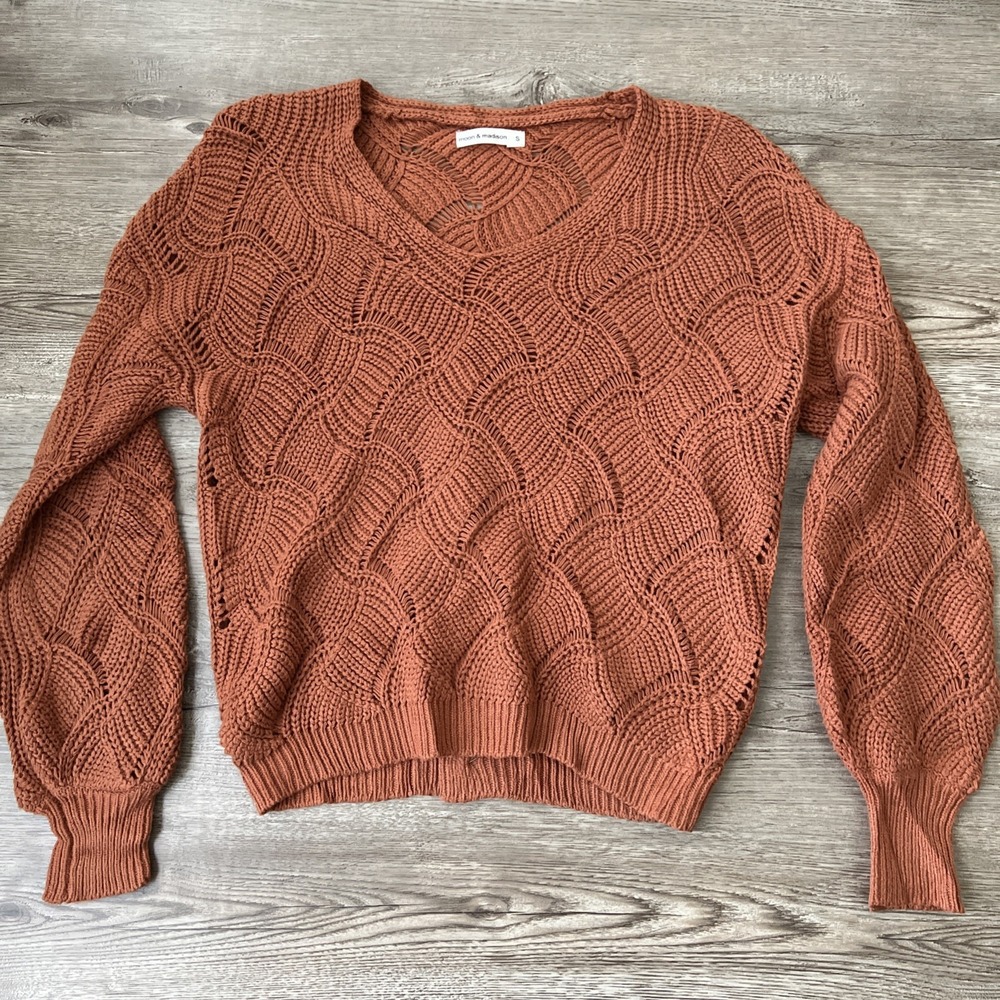 Moon & Madison Pointelle V-Neck Sweater Womens Small Rust Relaxed Boho Knit